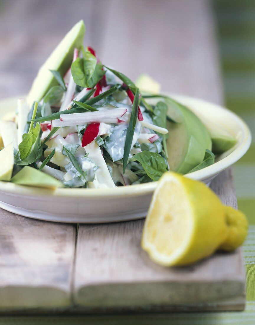 Avocado and spinach salad