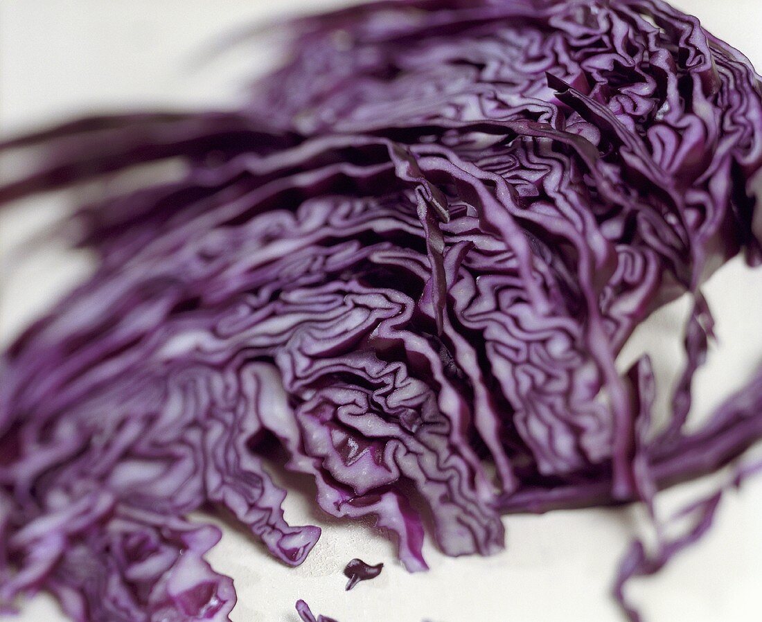 Rotkohl, in Scheiben geschnitten