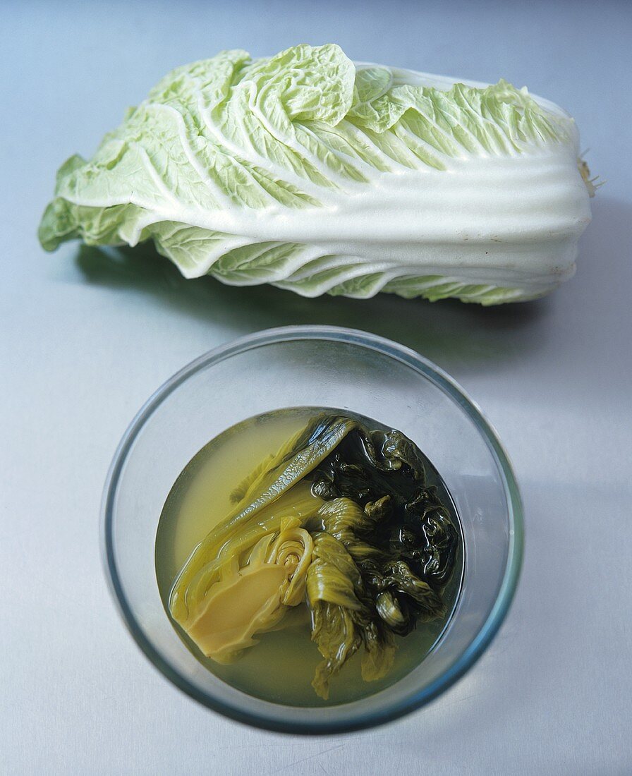 Fresh and pickled Chinese cabbage