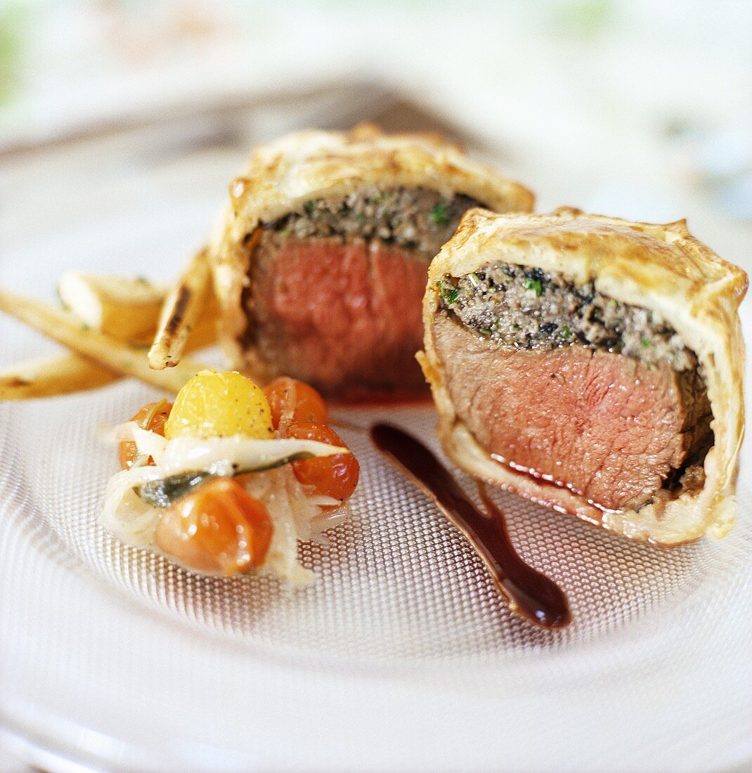 Beef fillet and mushrooms en croute with port wine sauce