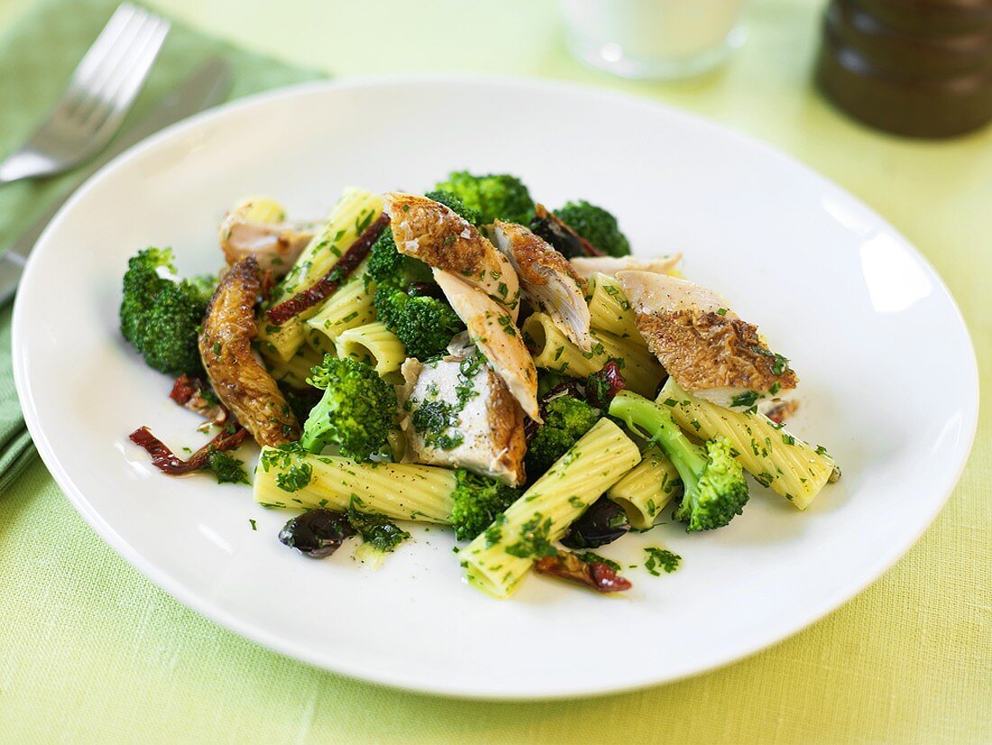 Rigatoni with chicken, broccoli and gremolata