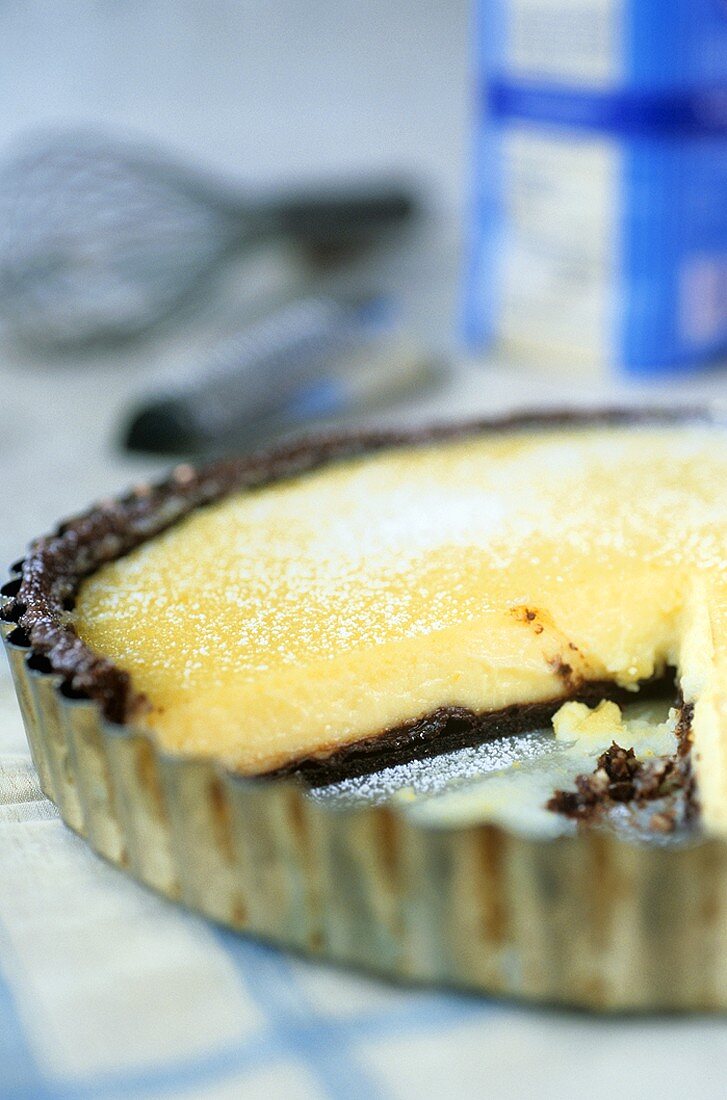 Lemon tart with chocolate crust