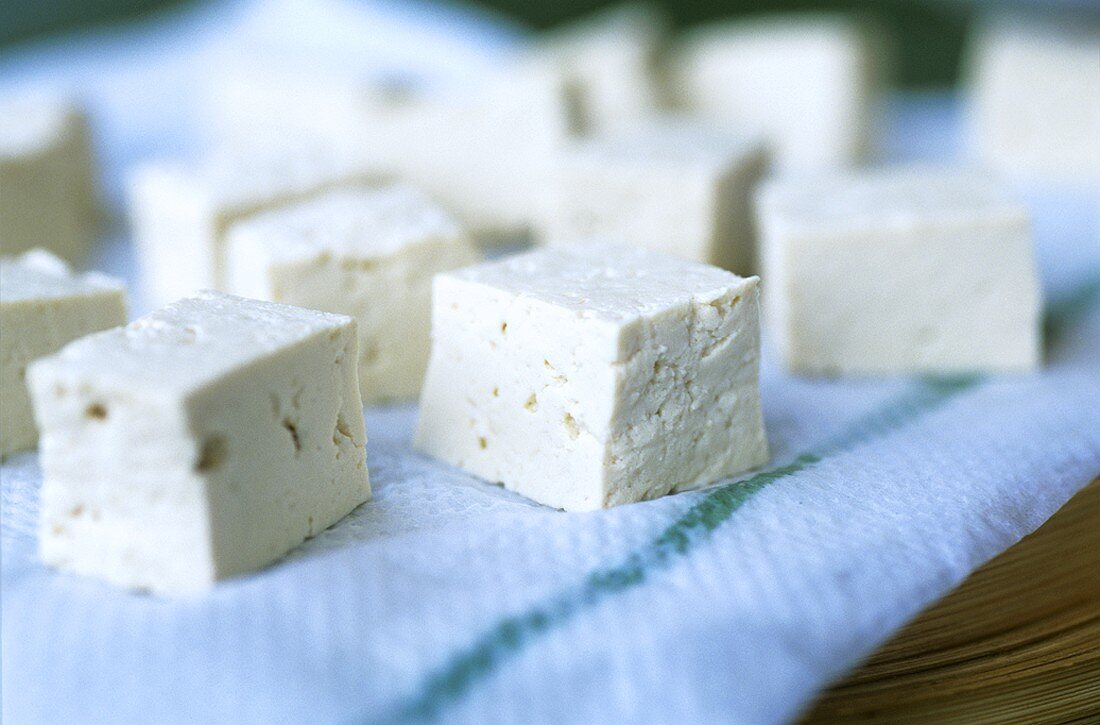 Tofu, in Würfel geschnitten