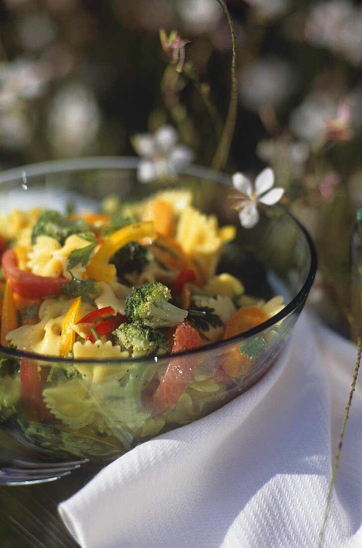 Pasta salad with summer vegetables