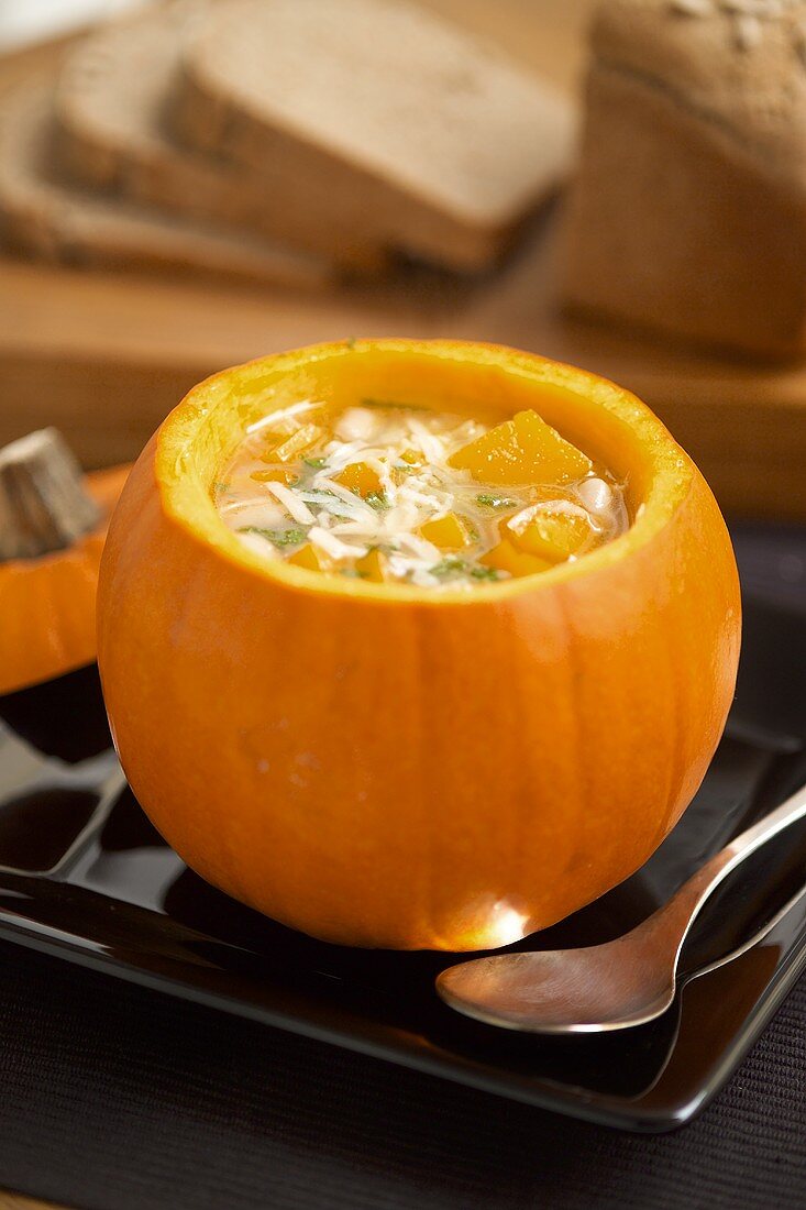 Pumpkin soup with white beans