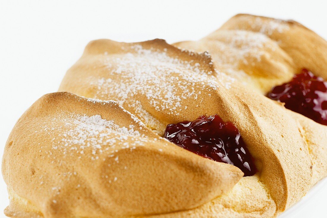 Salzburger Nockerl mit Preiselbeergelee