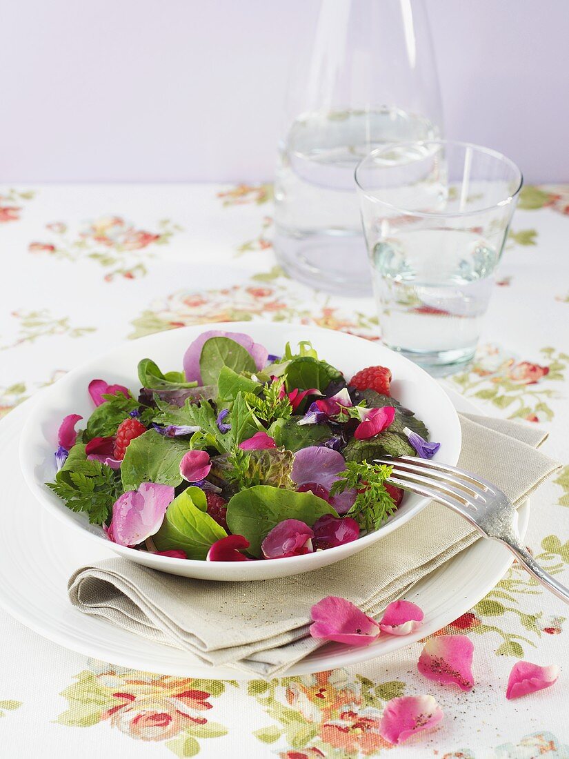 Duftrosen-Blüten-Salat