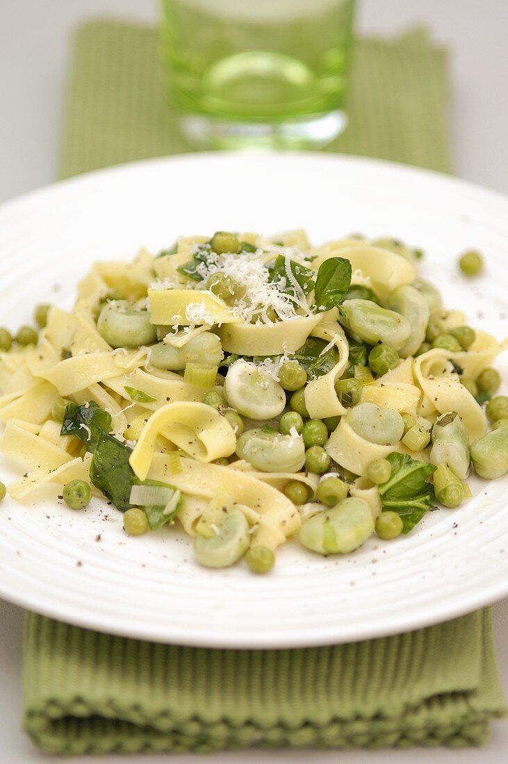 Fettuccine with peas and beans
