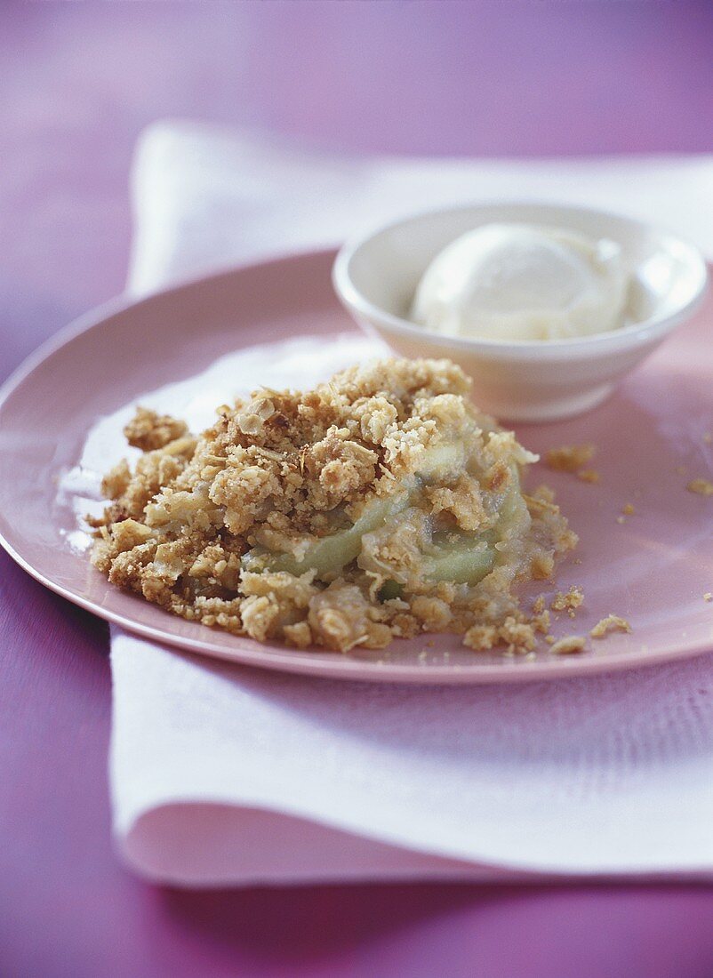Poached apples with sweet crumble