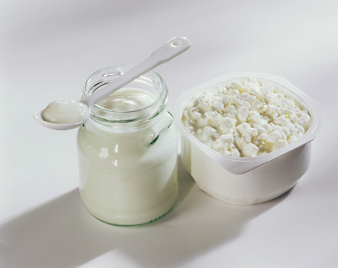 Natural yoghurt and cottage cheese