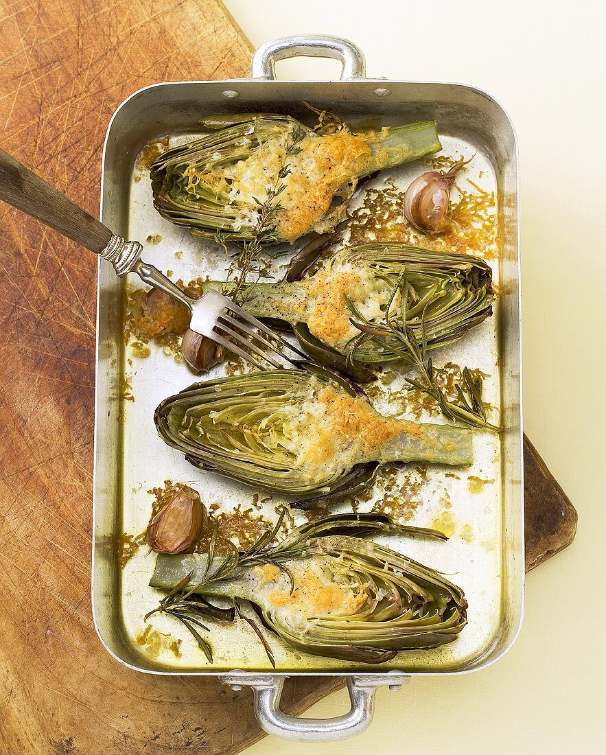 Artichokes with gratin topping