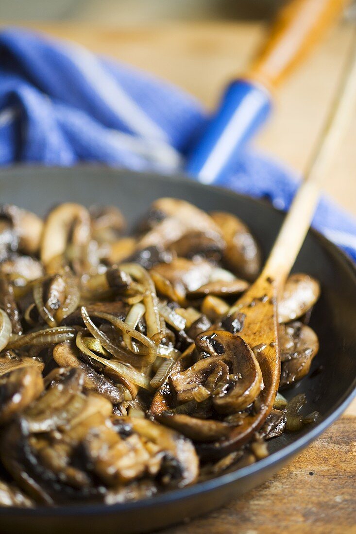 Fried mushrooms and onions