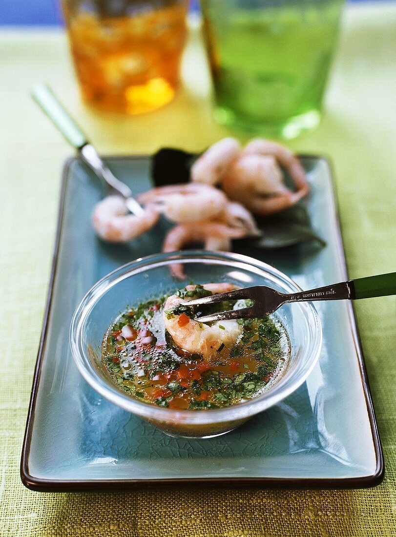 Shrimps with chili herb sauce