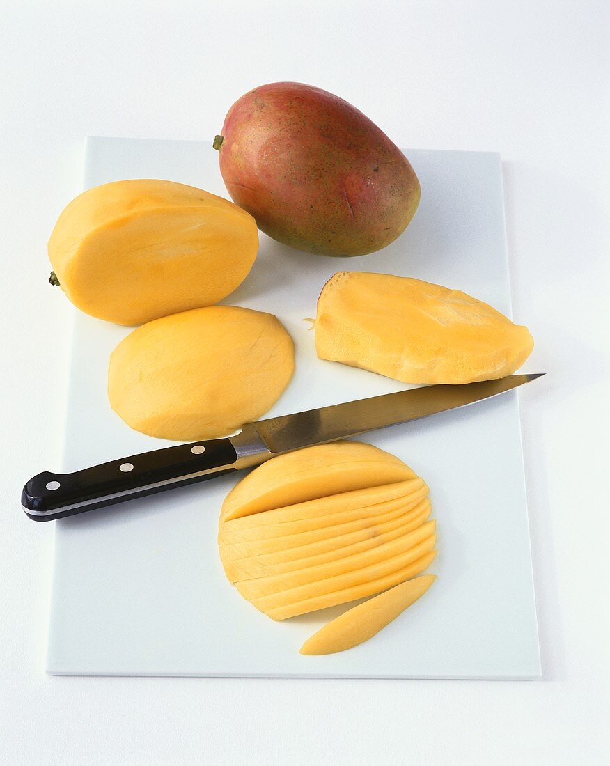Preparing mango