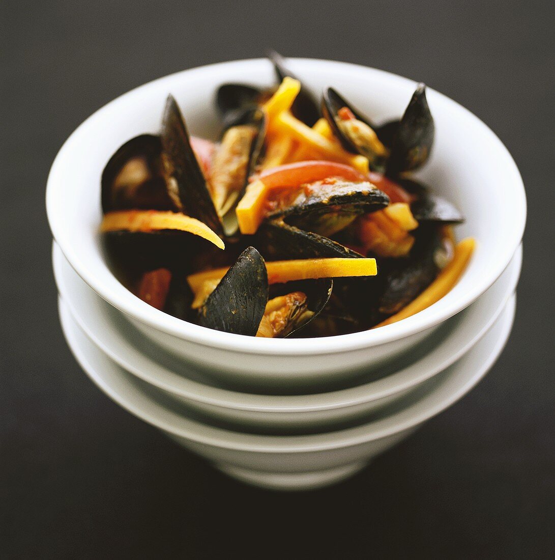 Mussels with tomatoes and chili