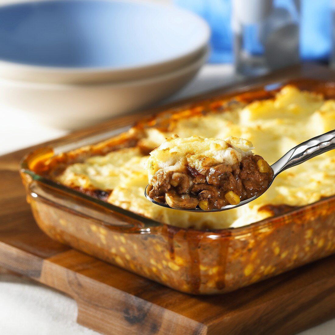 Shepherd's pie (Minced meat with mashed potato topping, England)