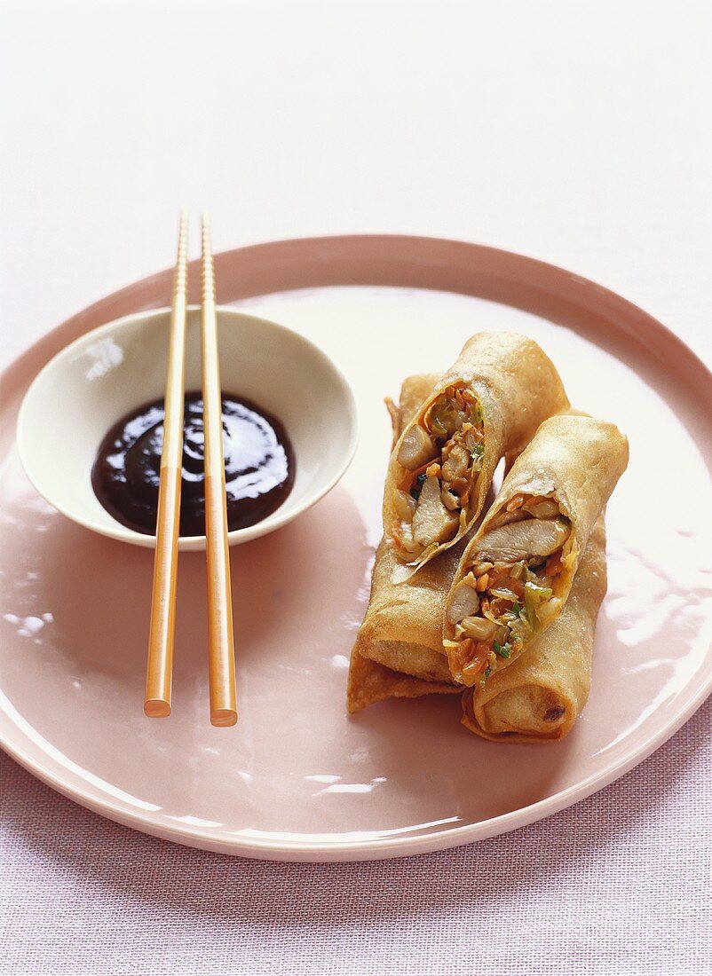 Spring rolls with chicken filling