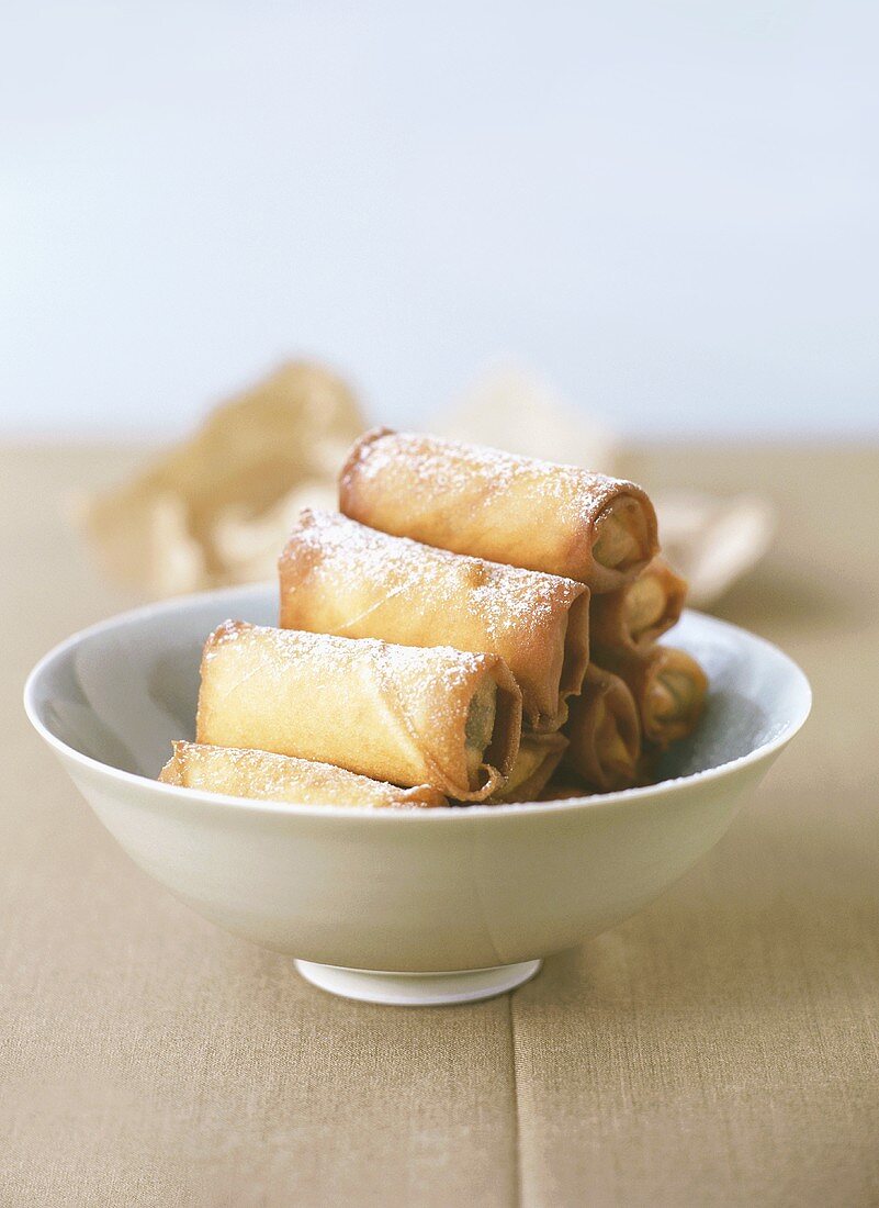 Spring rolls with ricotta filling
