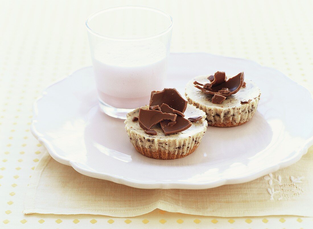 Small chocolate cheesecakes