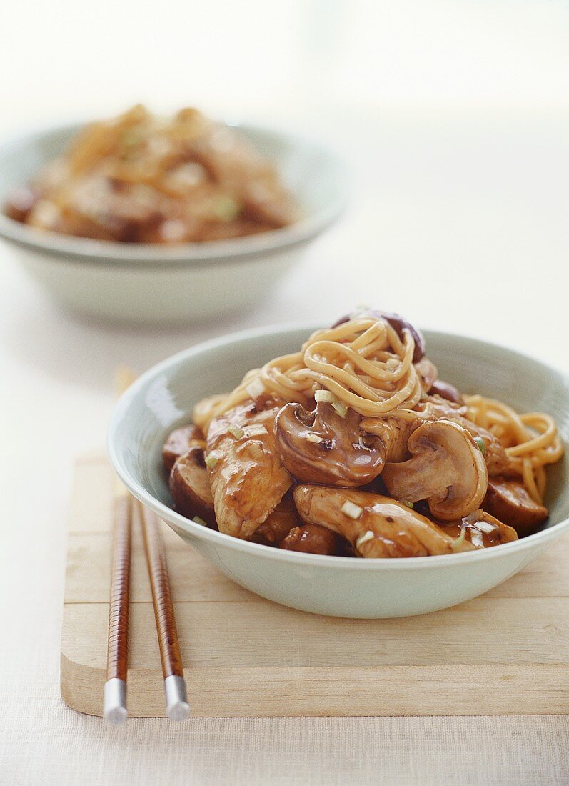 Asian wheat noodles with mushrooms