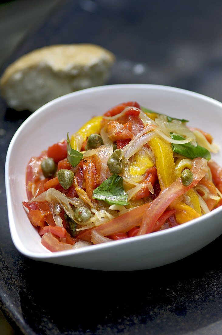 Bean salad with tomatoes