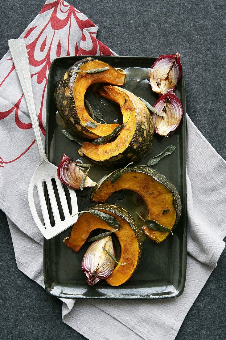 Baked pumpkin with sage and onions
