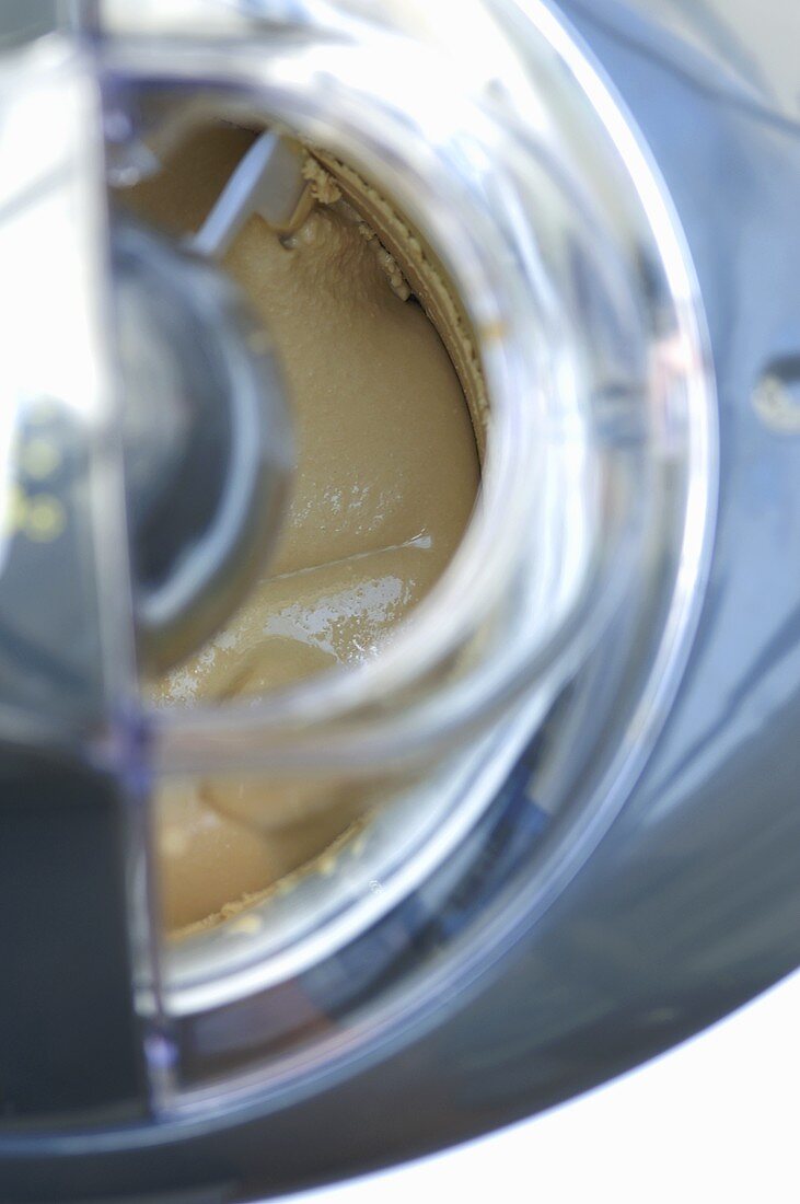 Tiramisu-Eis: Kaffe-Mascarpone-Creme in der Eismaschine