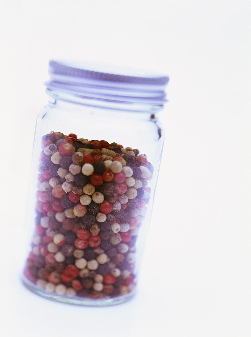 Coloured pepper in screw-top jar