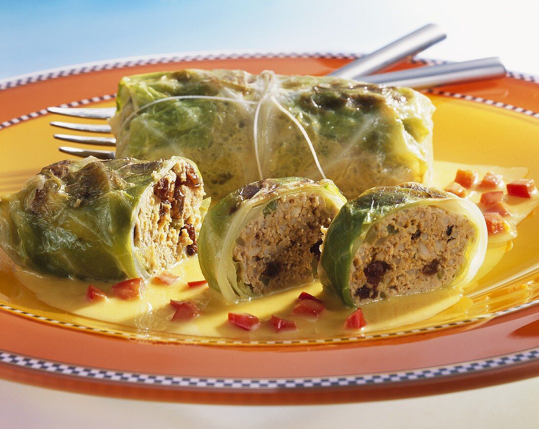 Cabbage roulades with curry sauce