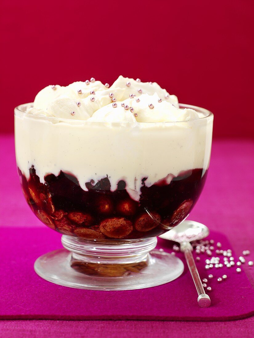 Kirschtrifle