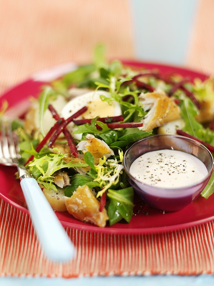 Mixed salad leaves with smoked mackerel