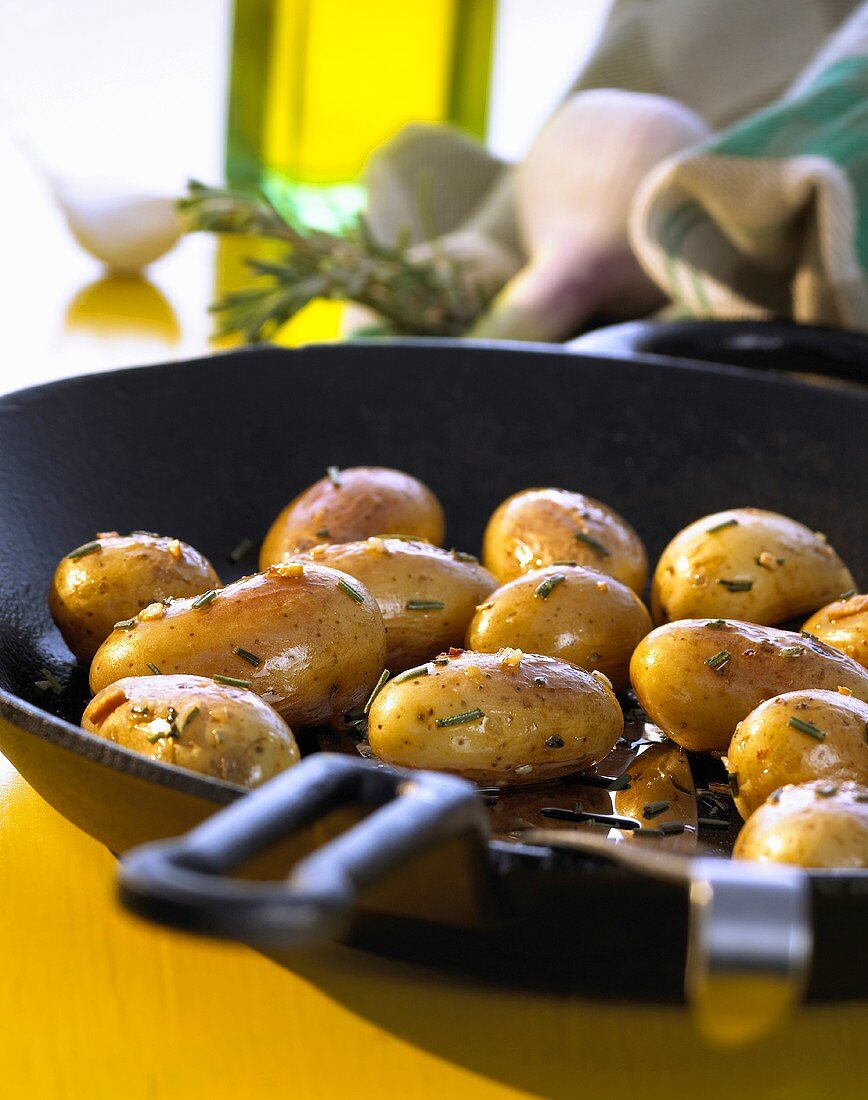 Provençal potatoes in a frying pan