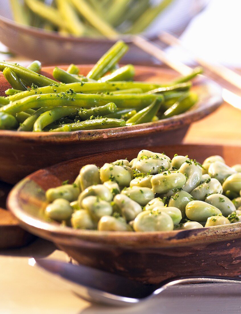 Broad beans and green beans