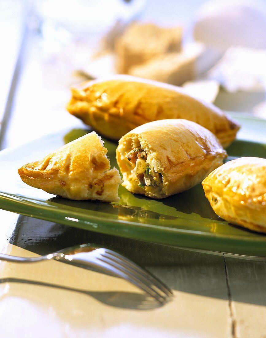 Polnische Piroggen mit Speckfüllung