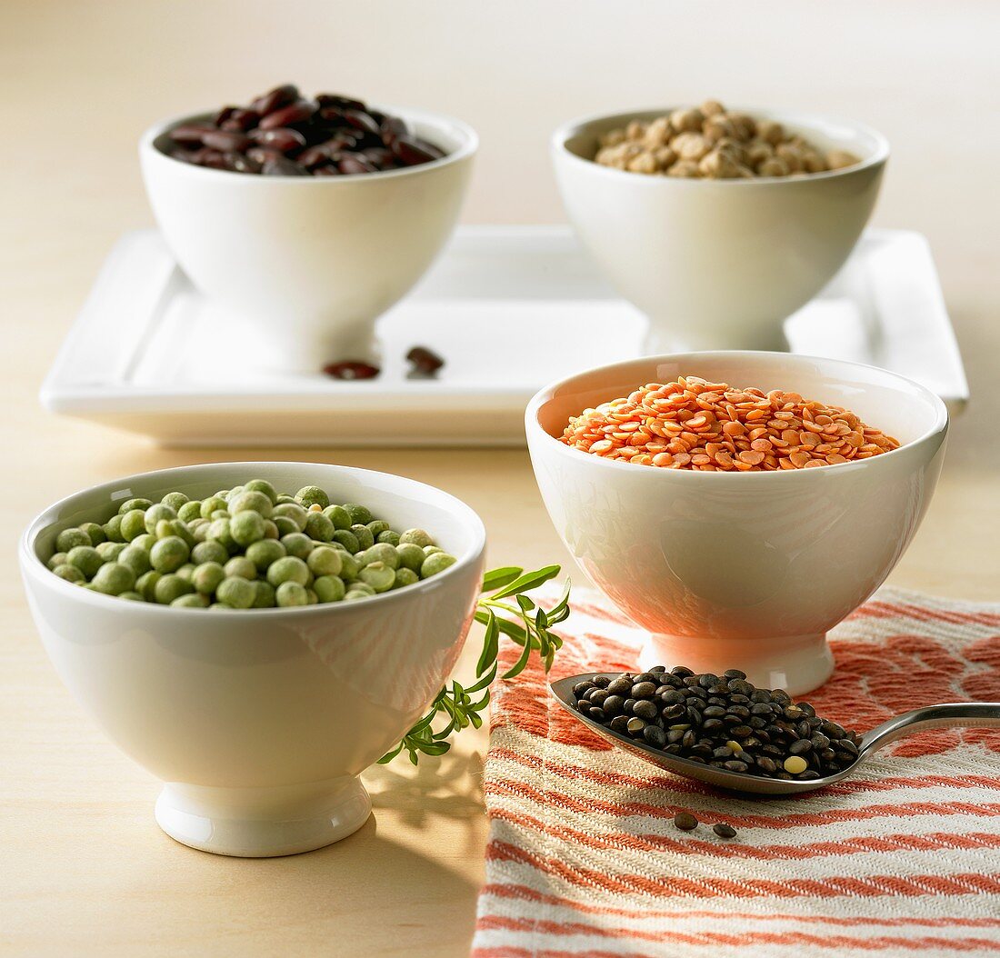 Various kinds of pulses in small bowls