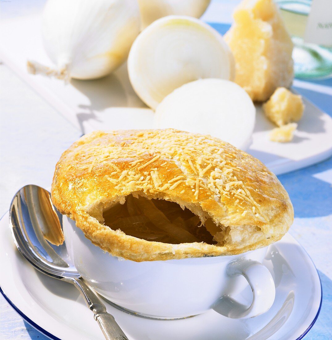 French onion soup with puff pastry lid