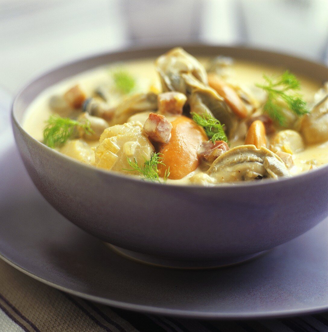Bouillabaisse (fish soup, France)