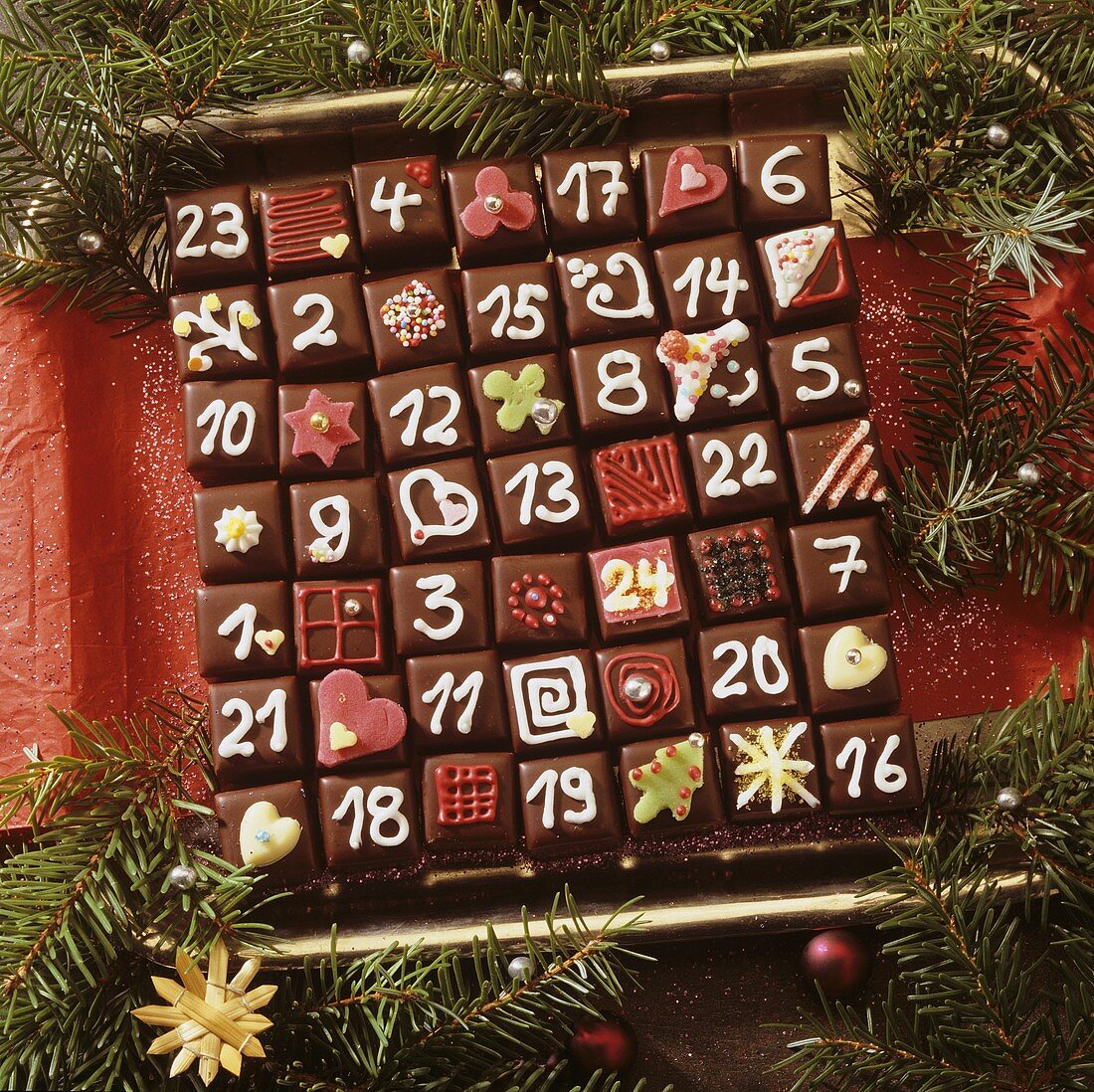 Adventskalender aus Dominosteinen