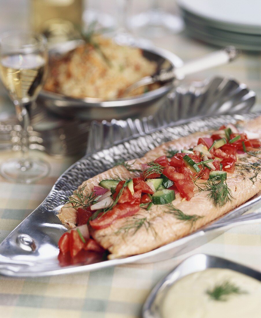 Lachsfilet mit Tomatensalsa