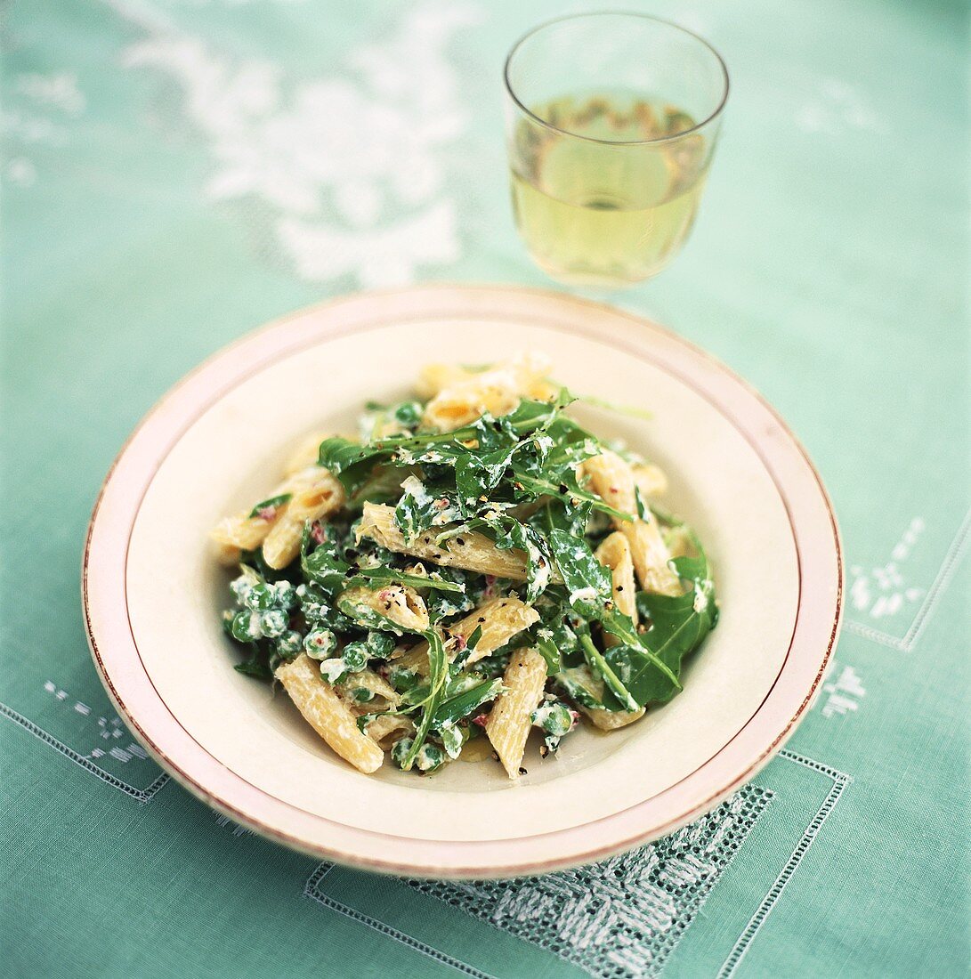 Penne with peas and rocket