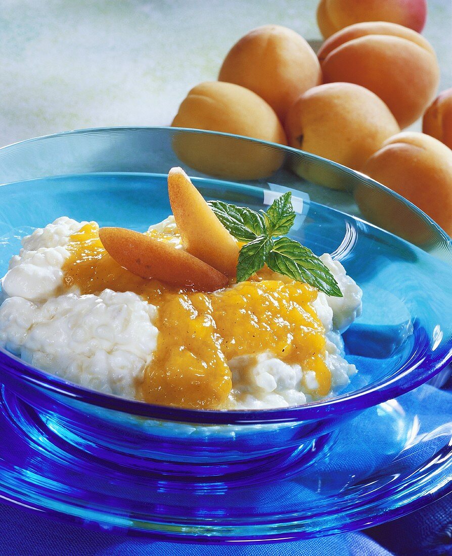 Rice pudding with apricot sauce
