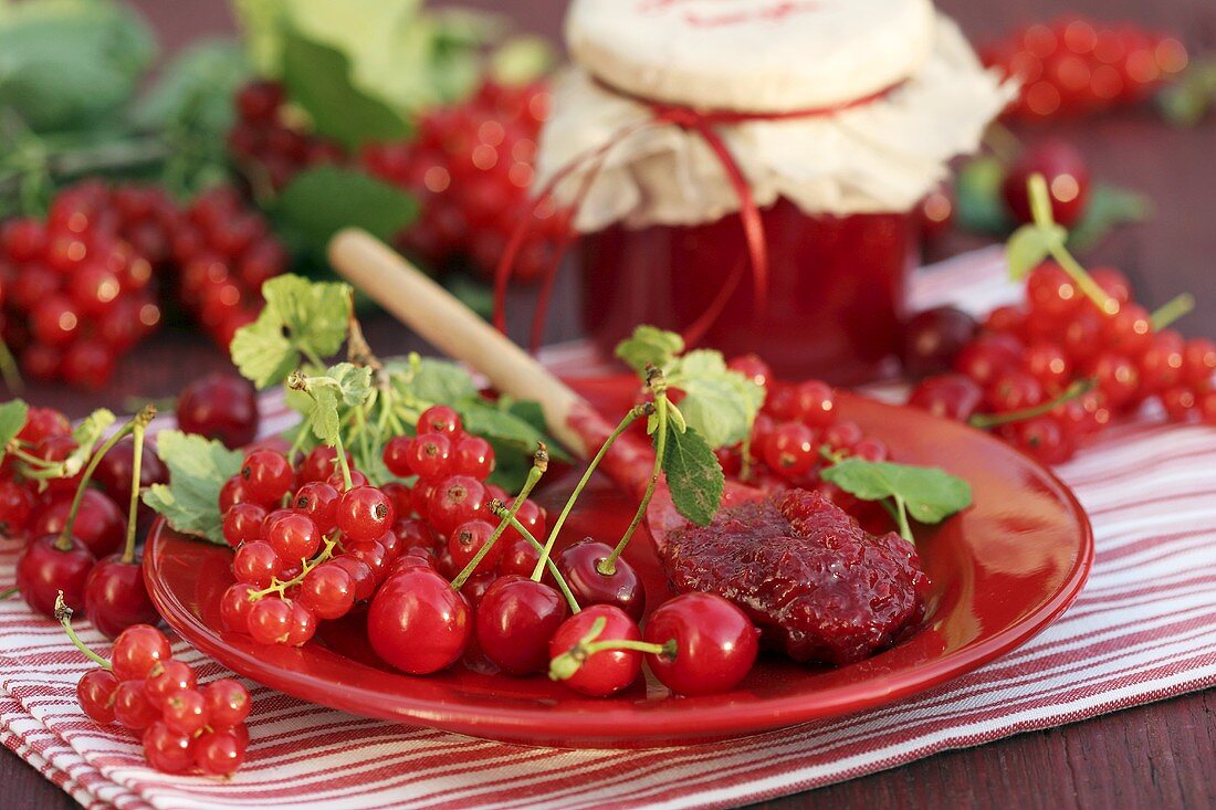 Redcurrant jam