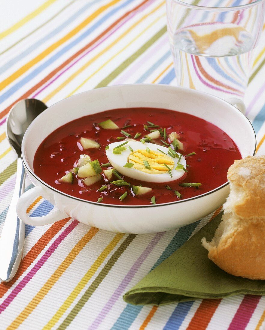 Beetroot soup with boiled egg