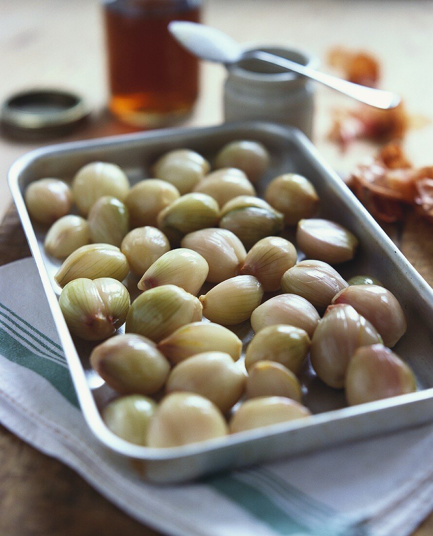 Shallots in a roasting tin