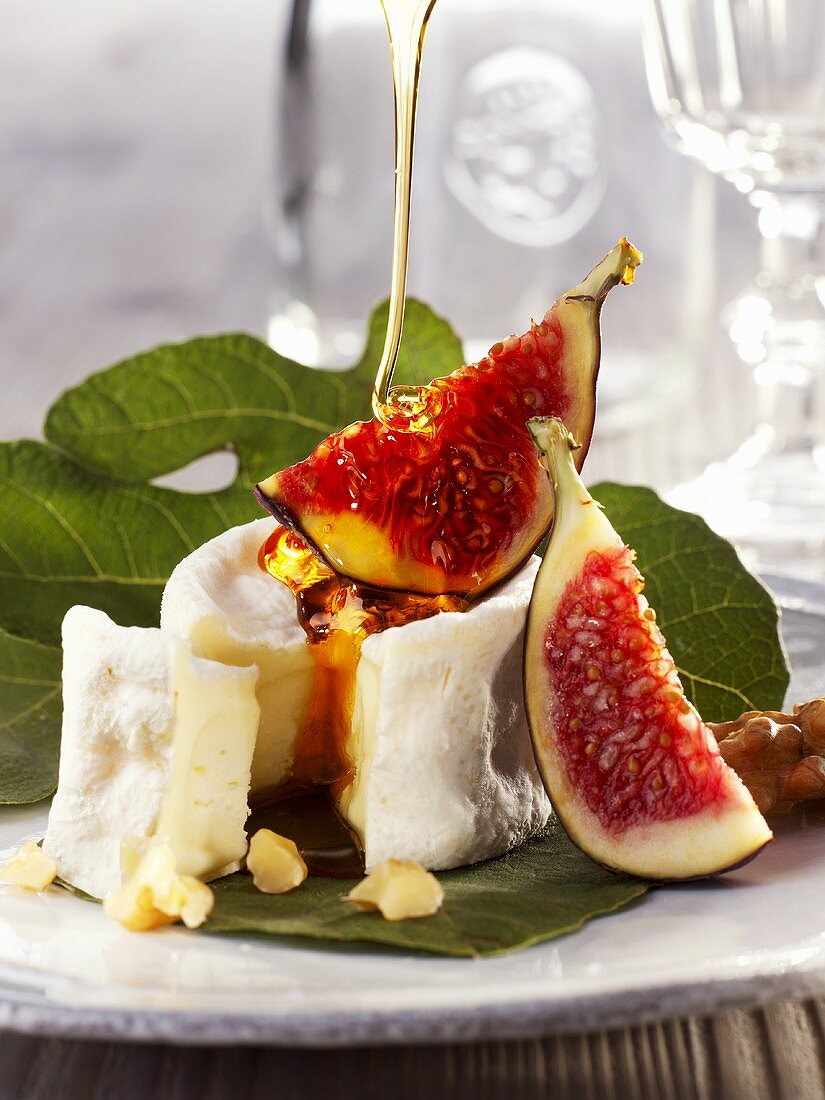 Bouchées fermières with forest honey, walnuts & figs