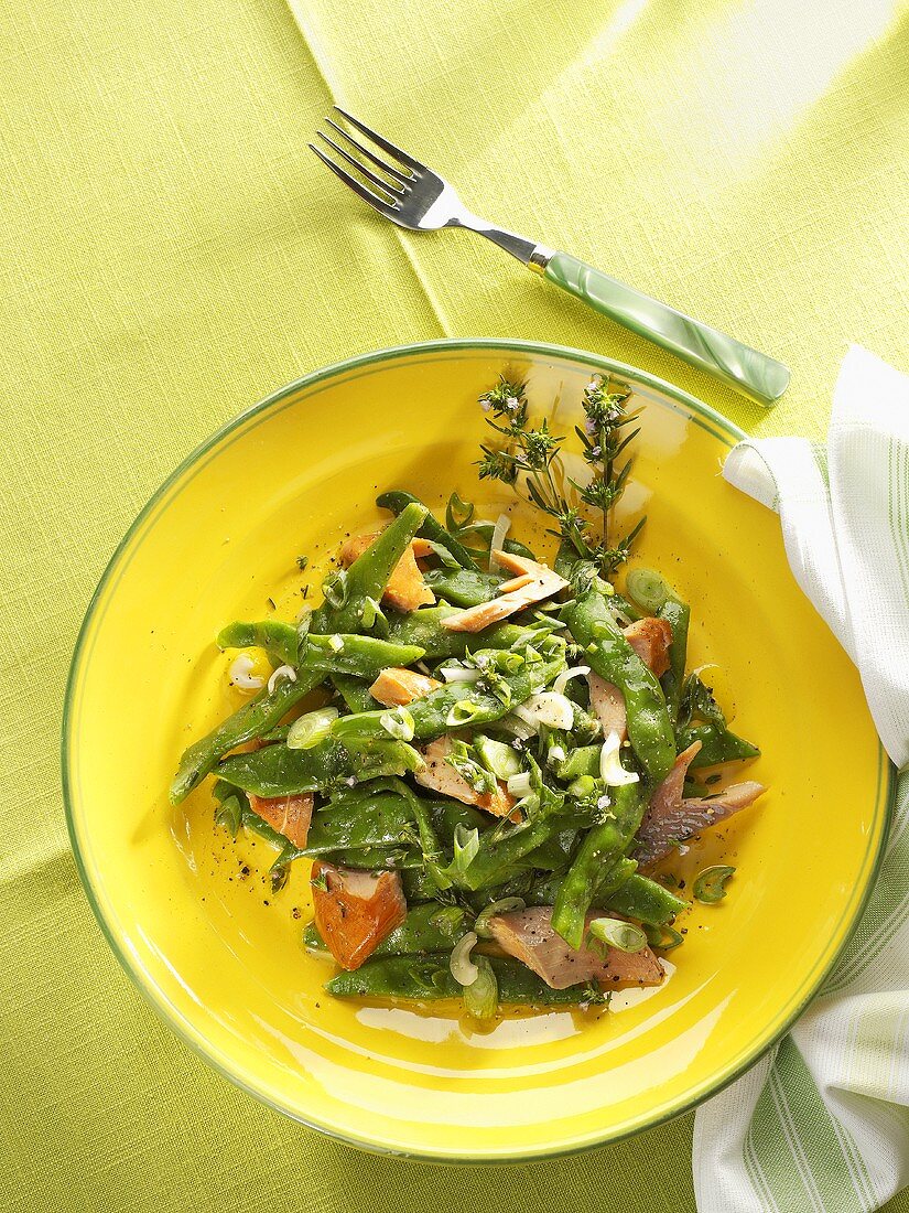 Bohnensalat mit Räucherforelle