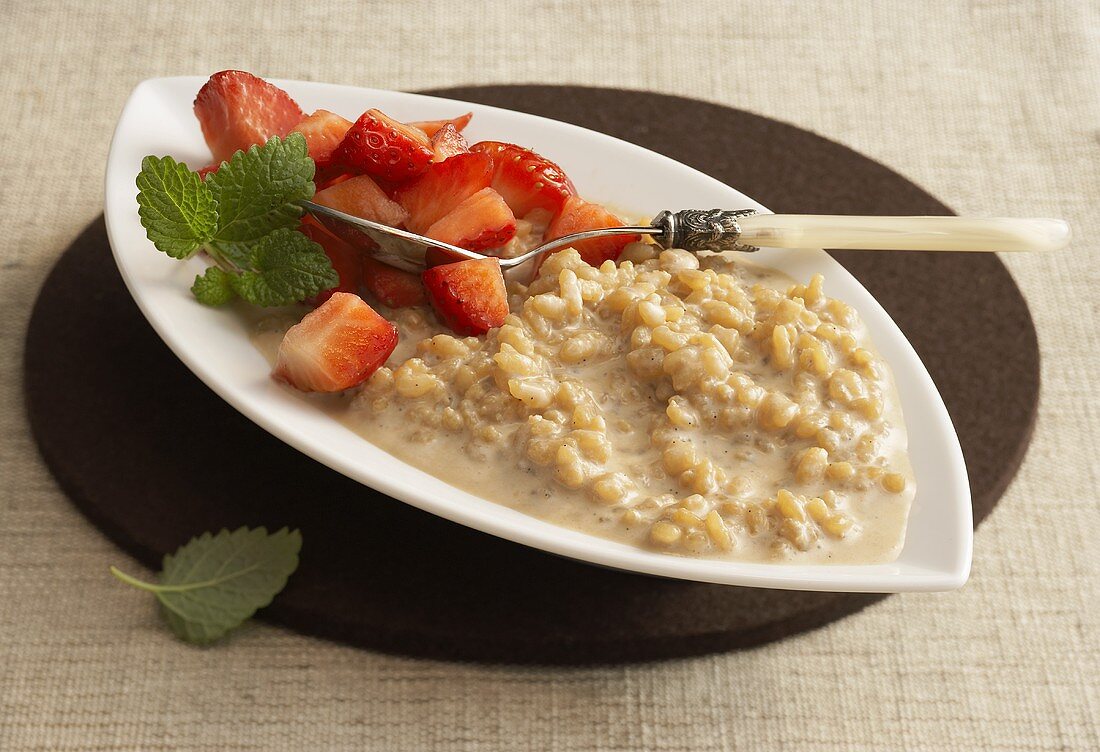 Espresso rice pudding with strawberries