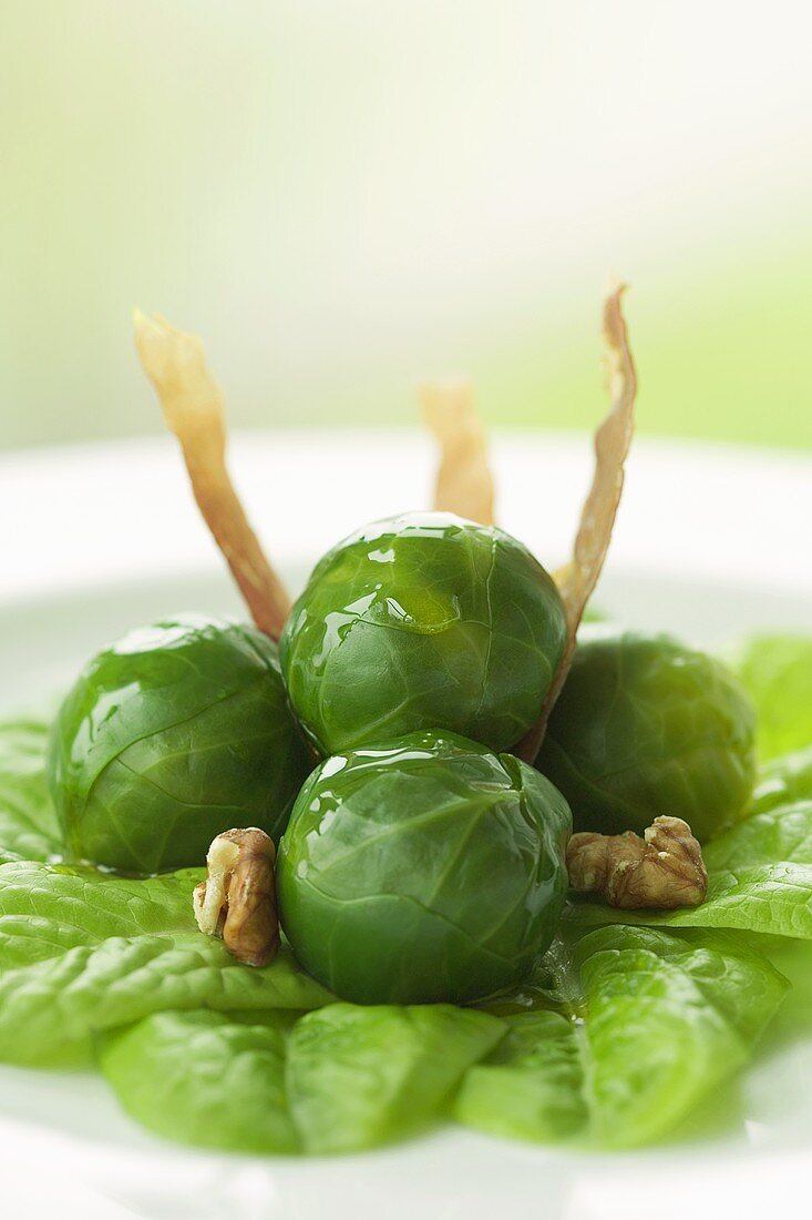 Brussels sprouts with air-dried ham and walnuts