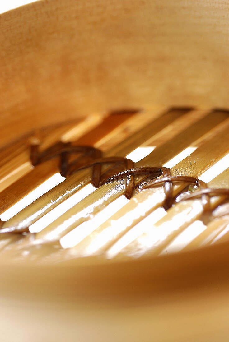 Bamboo steaming basket