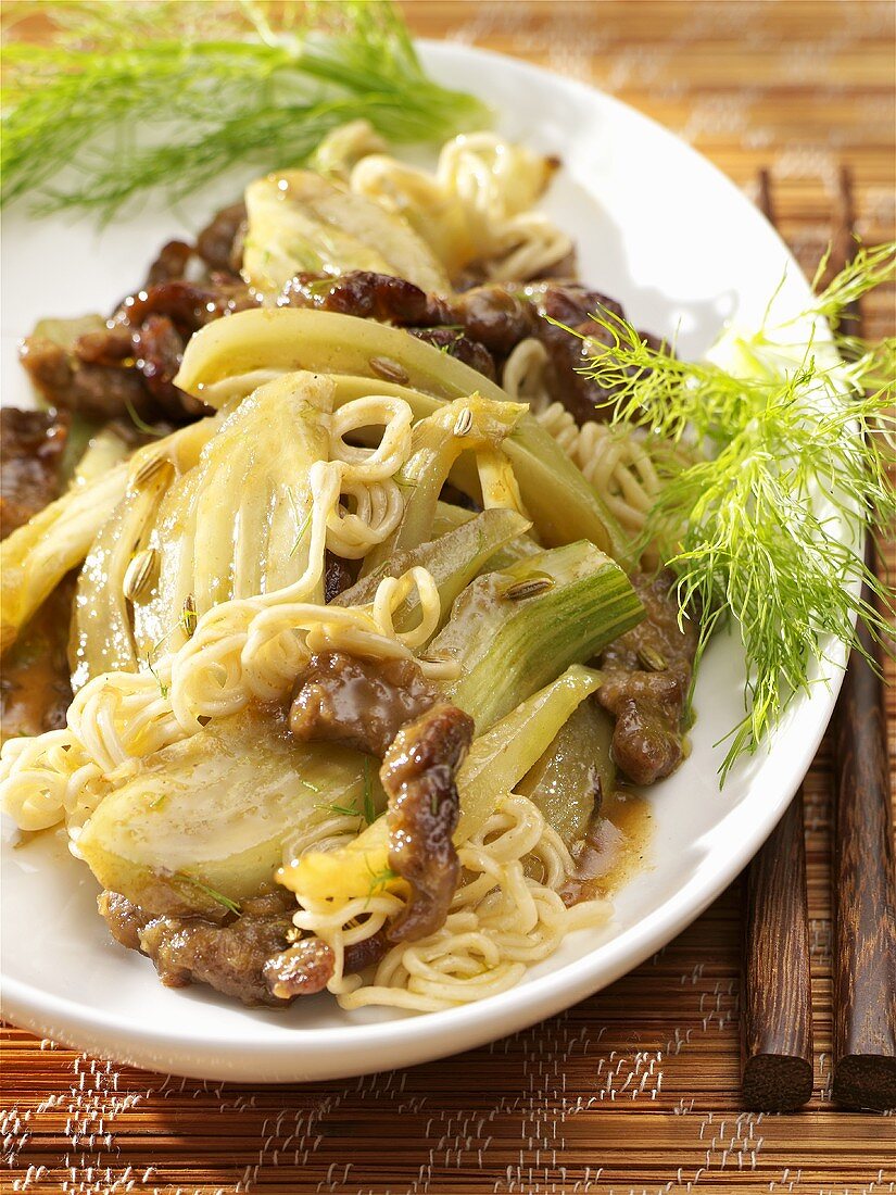 Mie noodles with beef and fennel, cooked in the wok